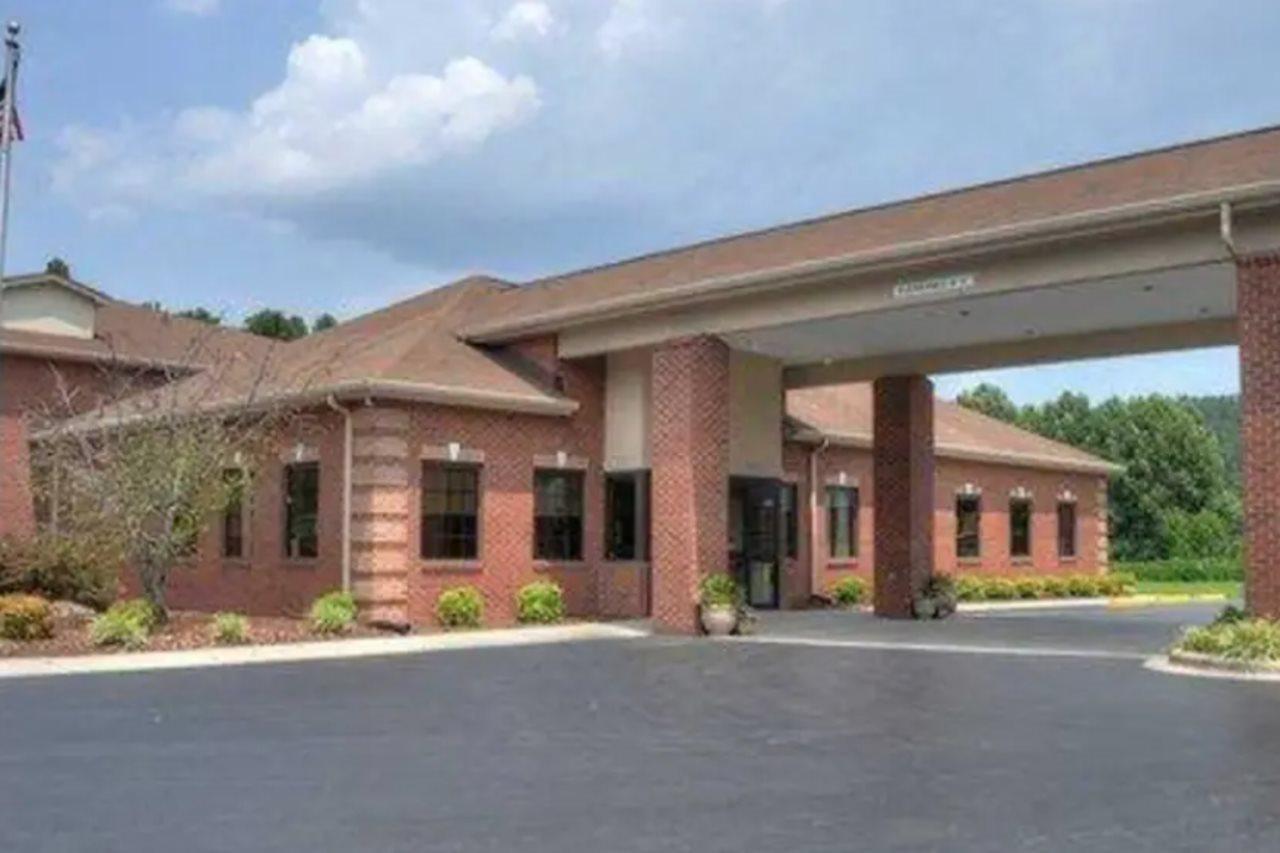 Comfort Inn Near Downtown & Blue Ridge Pkwy Marion Luaran gambar