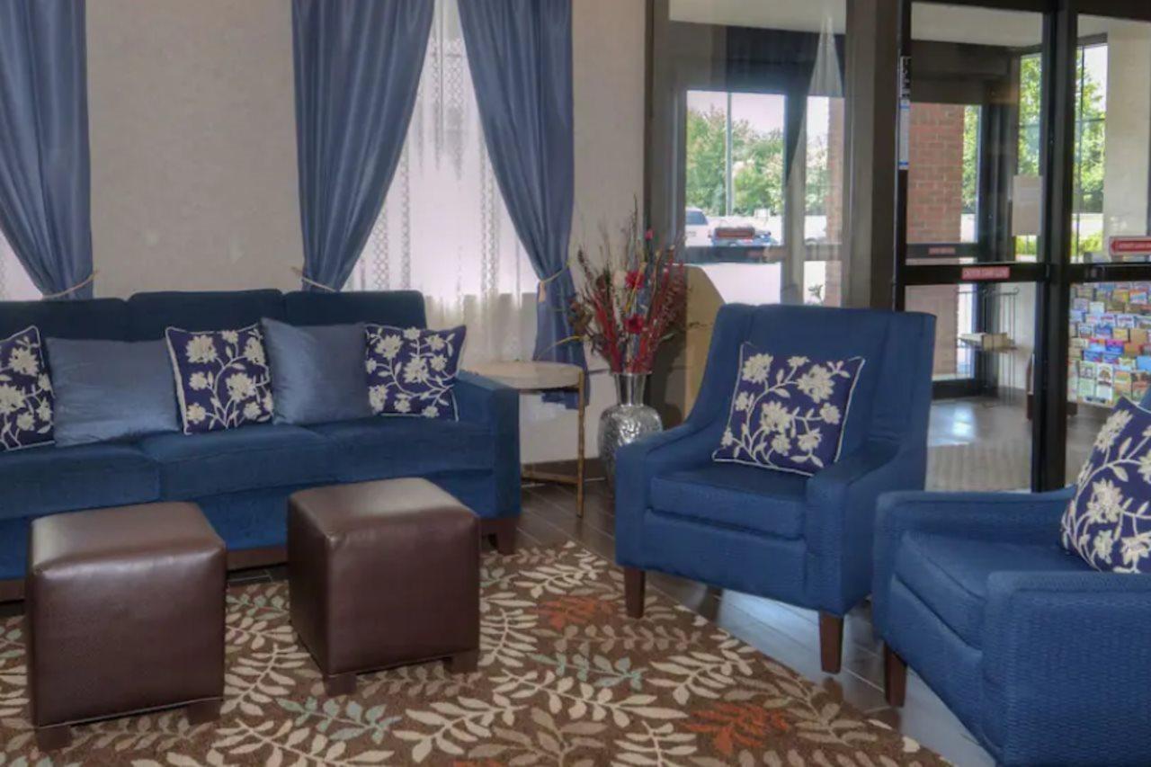 Comfort Inn Near Downtown & Blue Ridge Pkwy Marion Luaran gambar