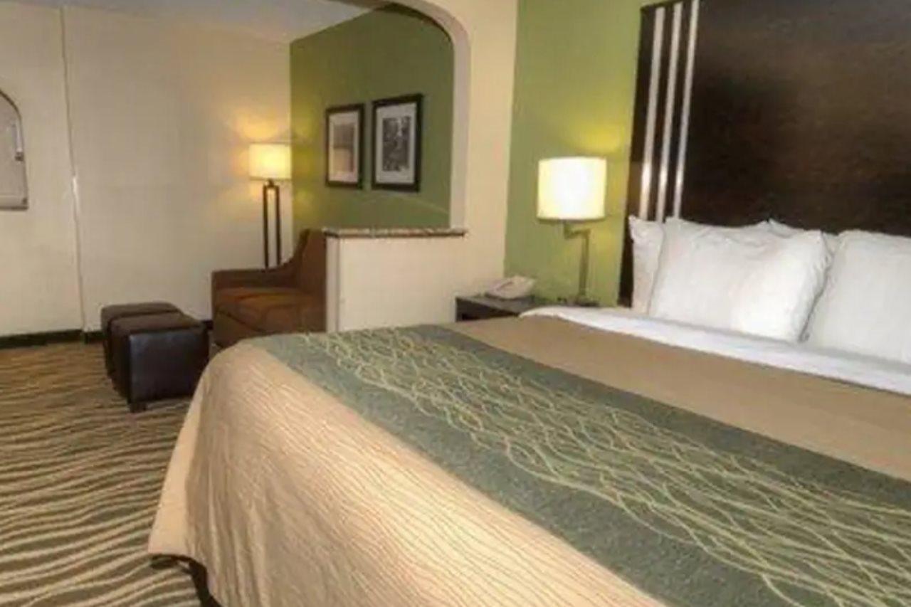 Comfort Inn Near Downtown & Blue Ridge Pkwy Marion Luaran gambar