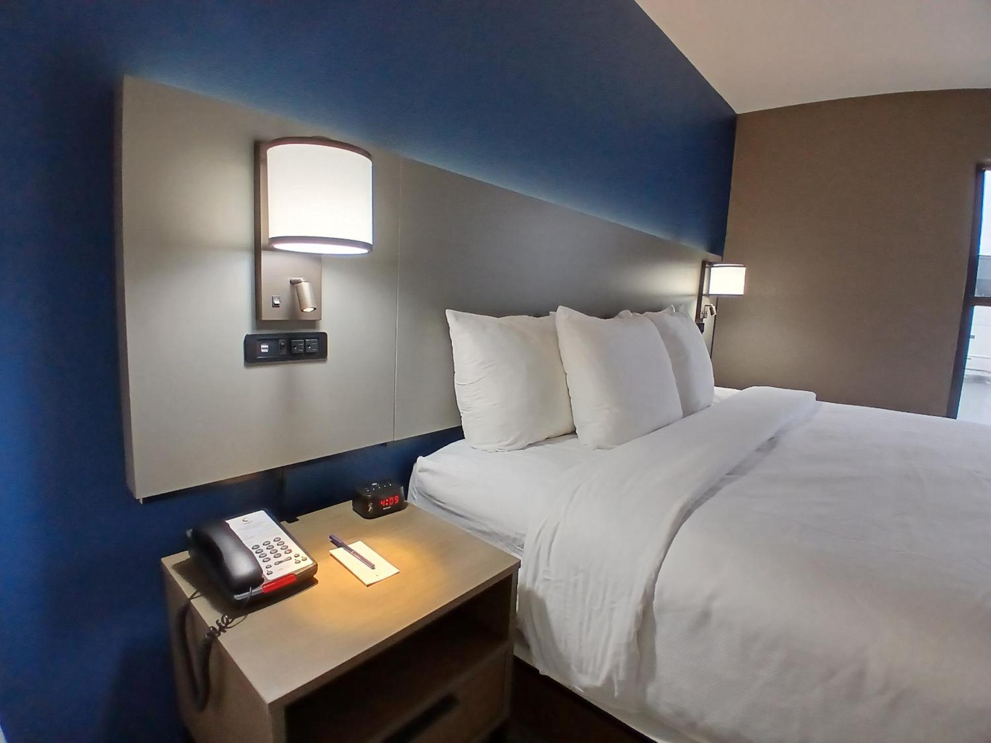 Comfort Inn Near Downtown & Blue Ridge Pkwy Marion Luaran gambar