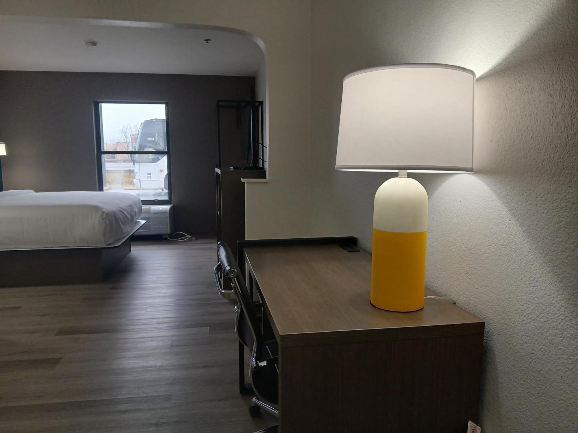 Comfort Inn Near Downtown & Blue Ridge Pkwy Marion Luaran gambar