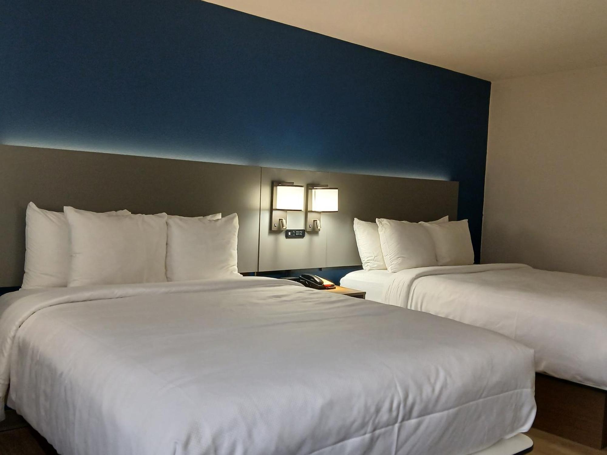 Comfort Inn Near Downtown & Blue Ridge Pkwy Marion Luaran gambar