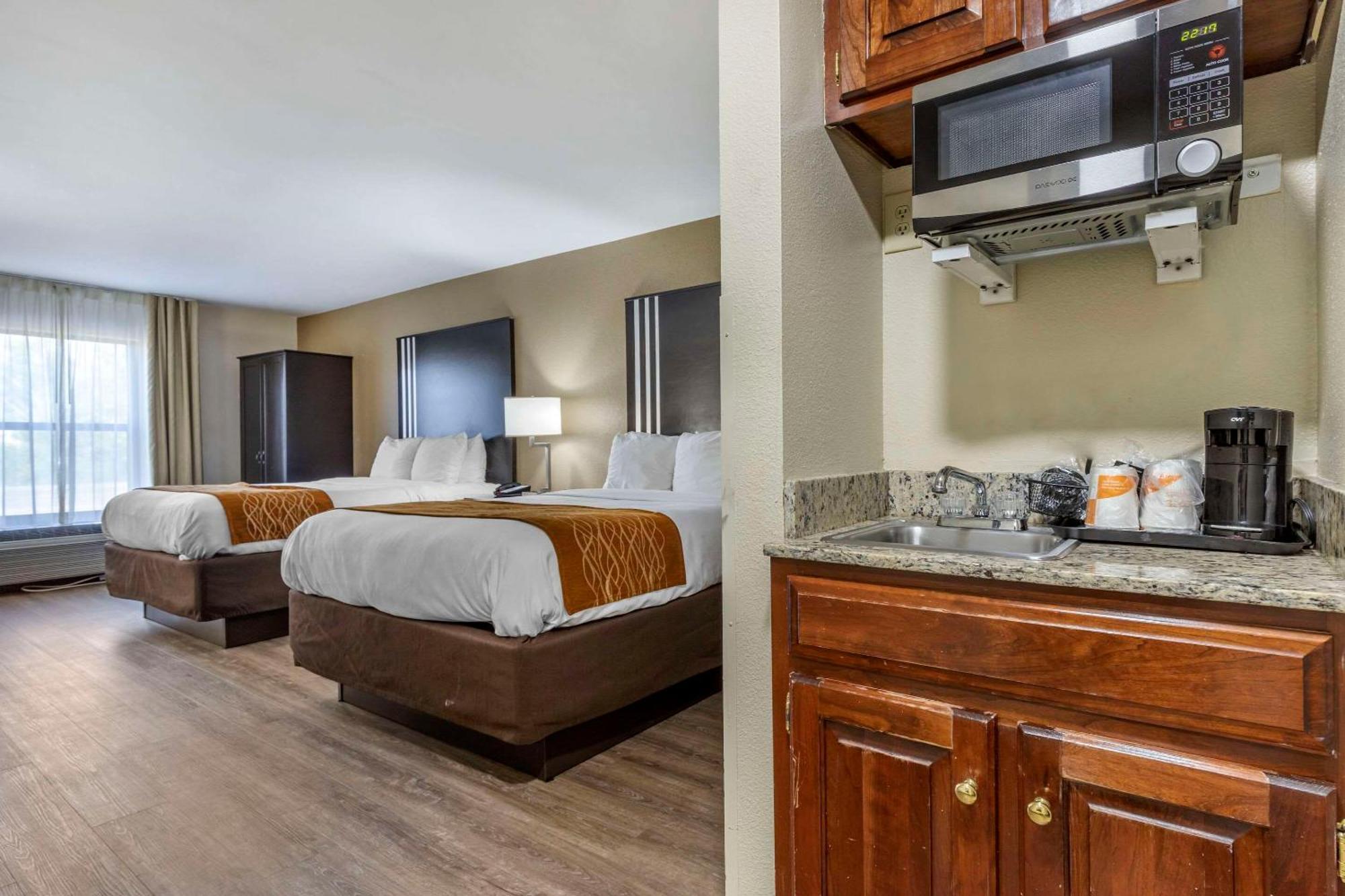 Comfort Inn Near Downtown & Blue Ridge Pkwy Marion Luaran gambar