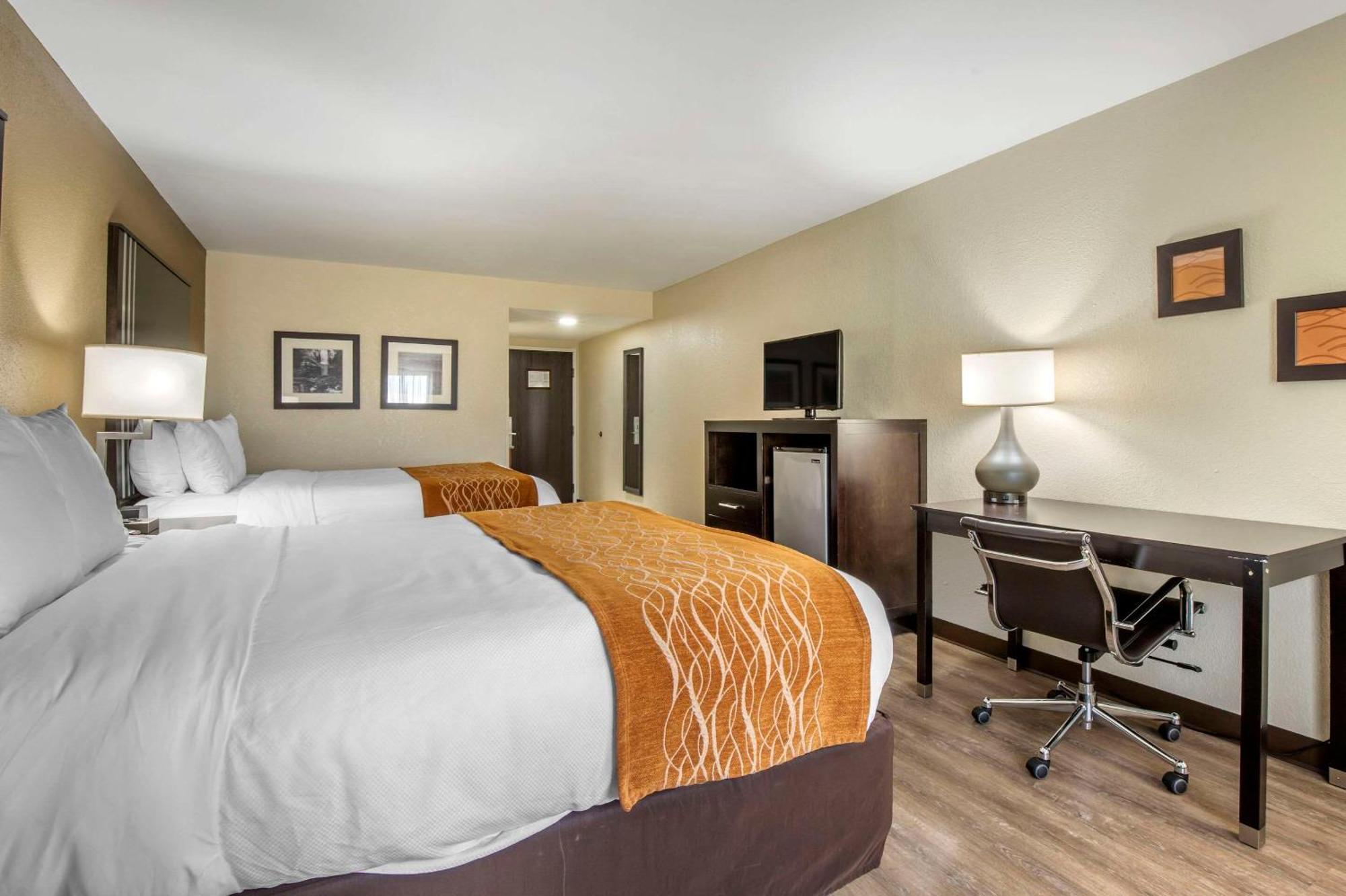 Comfort Inn Near Downtown & Blue Ridge Pkwy Marion Luaran gambar