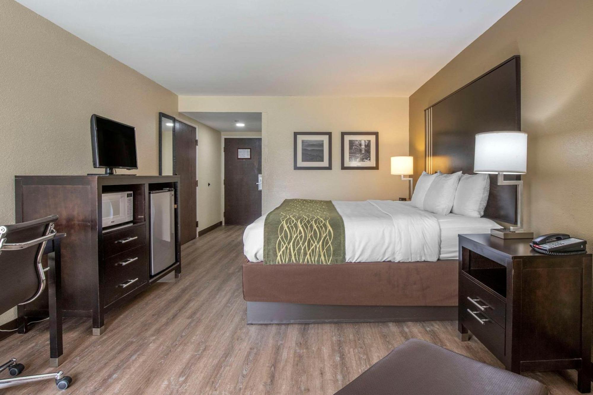 Comfort Inn Near Downtown & Blue Ridge Pkwy Marion Luaran gambar