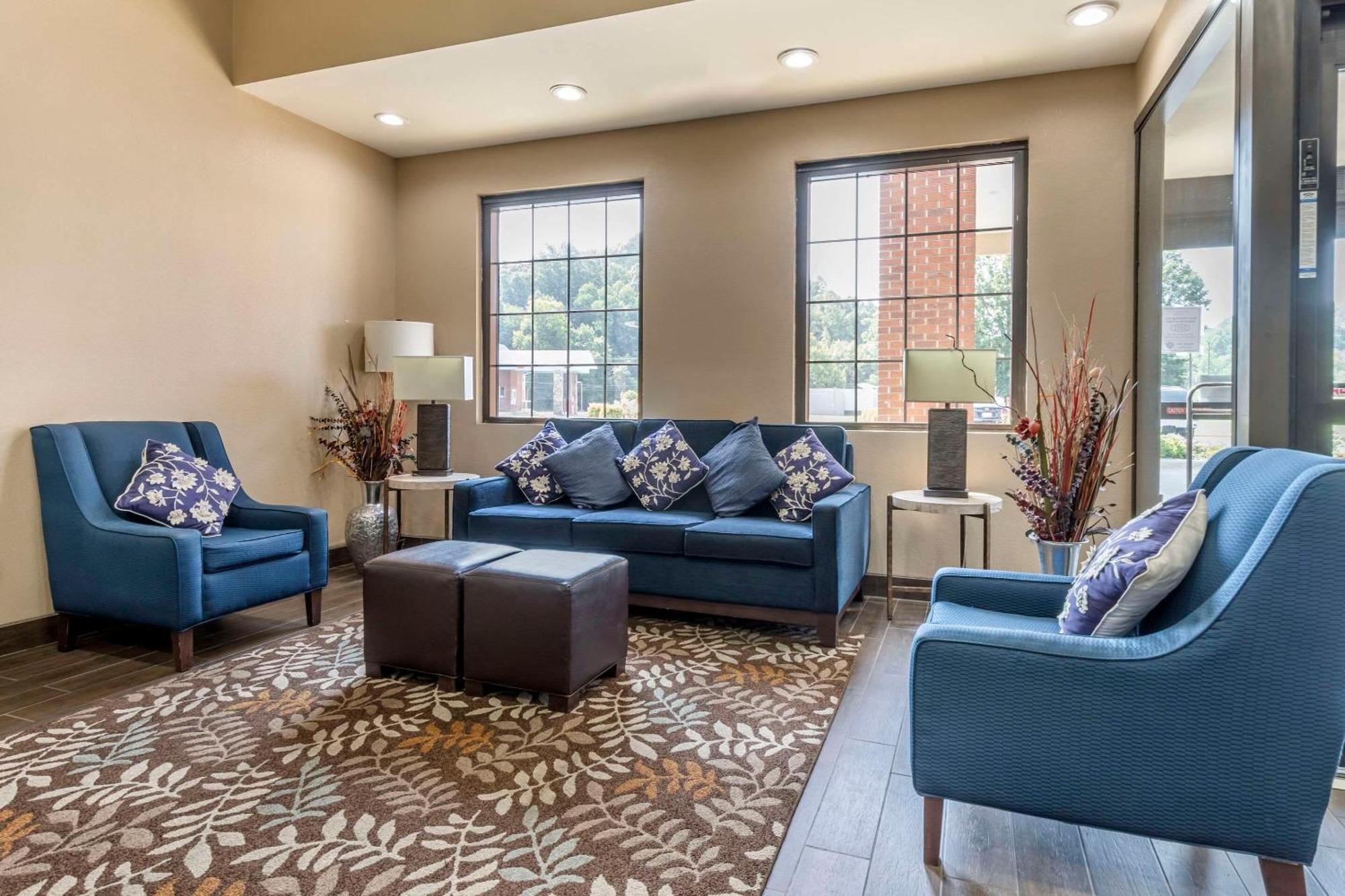 Comfort Inn Near Downtown & Blue Ridge Pkwy Marion Luaran gambar