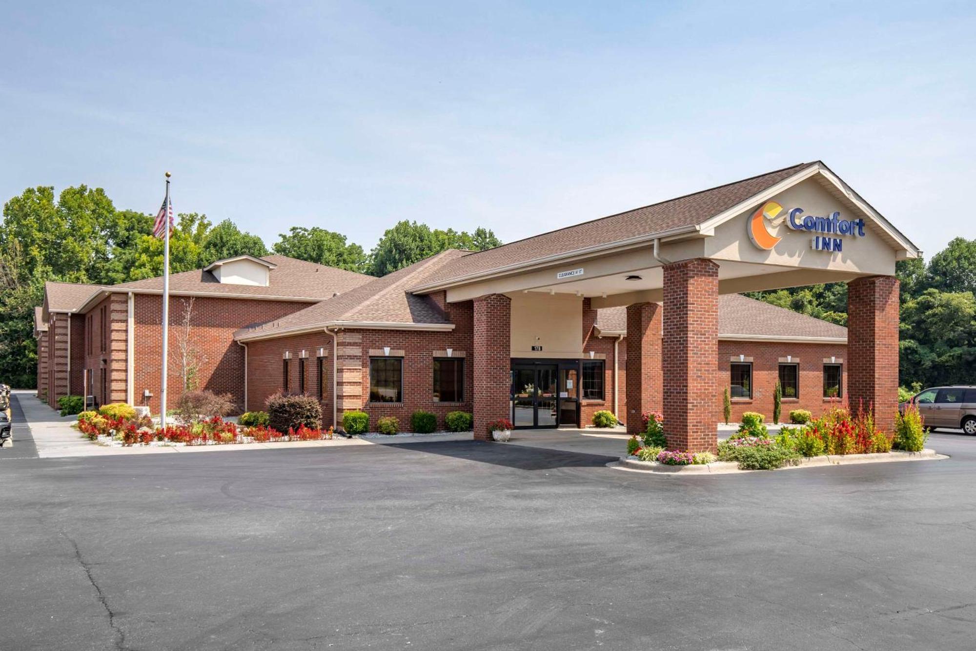 Comfort Inn Near Downtown & Blue Ridge Pkwy Marion Luaran gambar