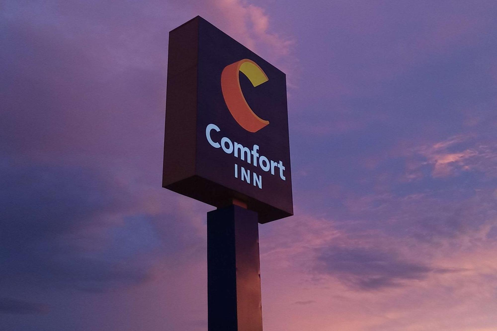 Comfort Inn Near Downtown & Blue Ridge Pkwy Marion Luaran gambar