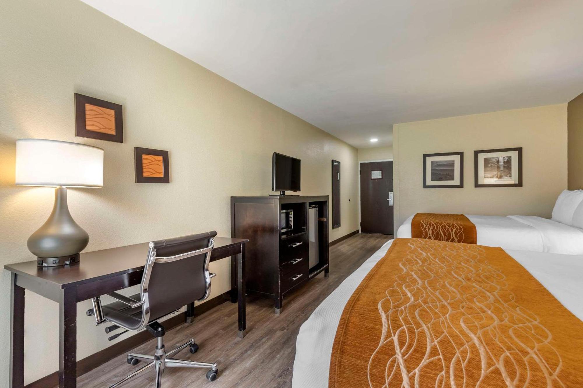 Comfort Inn Near Downtown & Blue Ridge Pkwy Marion Luaran gambar