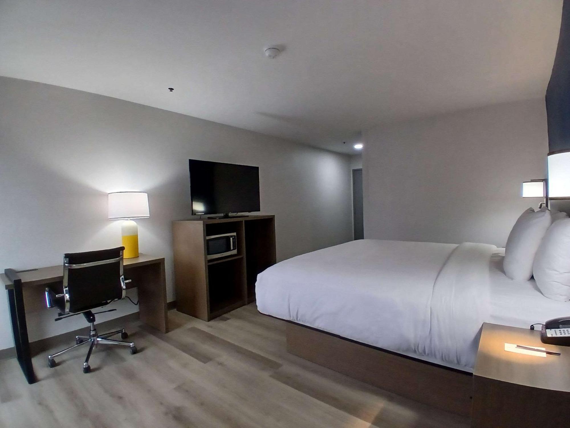 Comfort Inn Near Downtown & Blue Ridge Pkwy Marion Luaran gambar