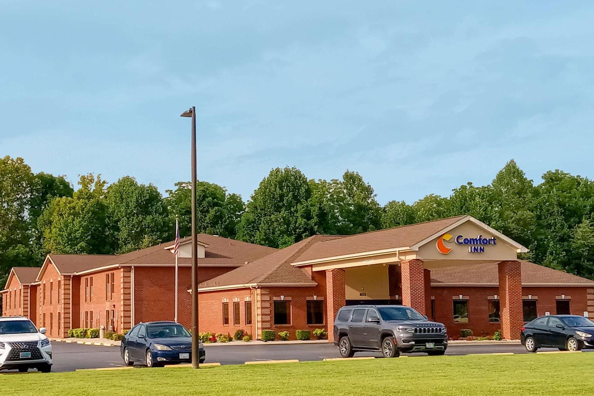 Comfort Inn Near Downtown & Blue Ridge Pkwy Marion Luaran gambar