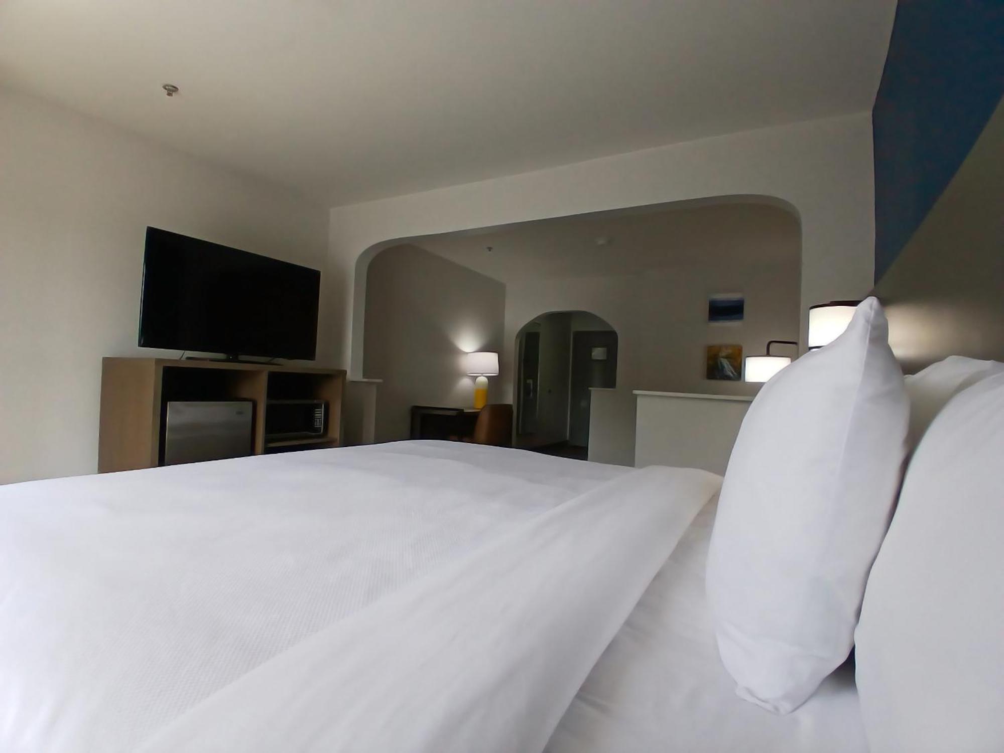 Comfort Inn Near Downtown & Blue Ridge Pkwy Marion Luaran gambar